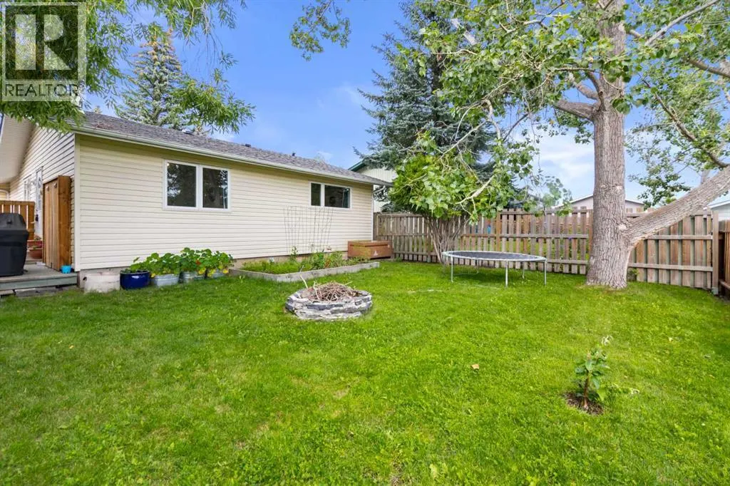 104 Thorson Crescent