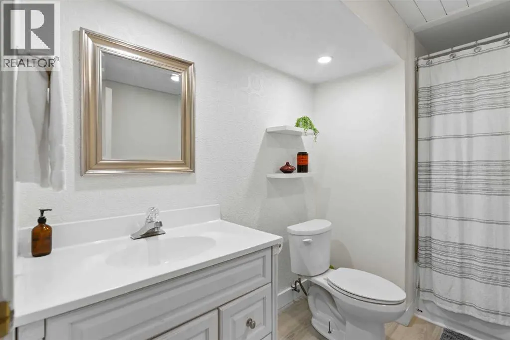 104 Thorson Crescent