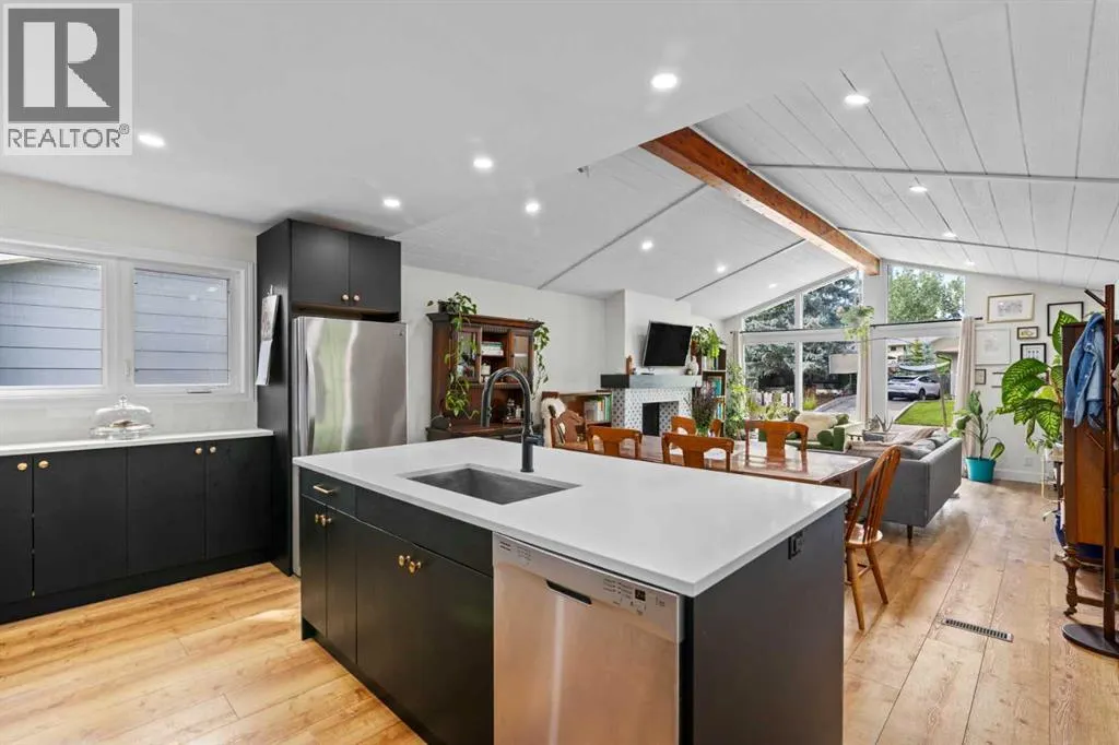 104 Thorson Crescent