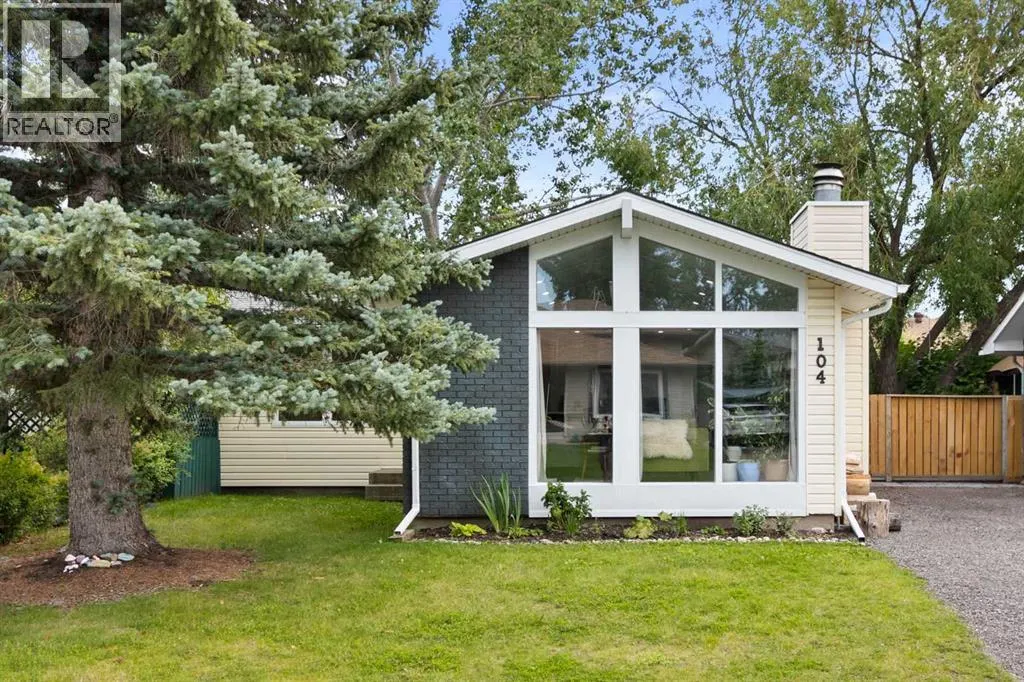 104 Thorson Crescent