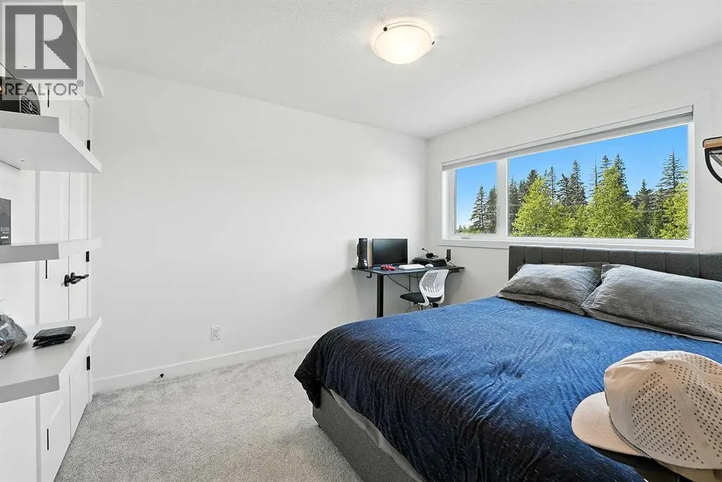 84 Emmett Crescent