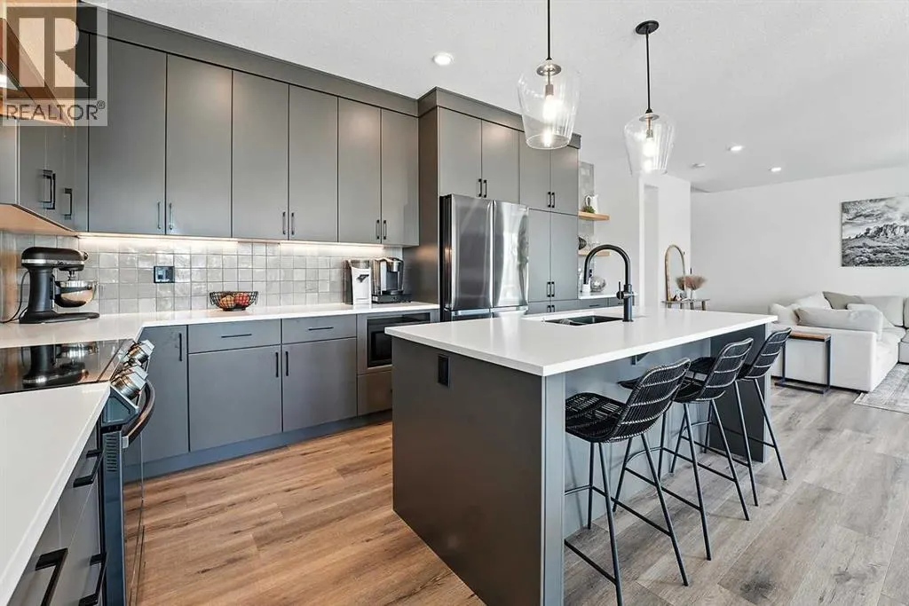 84 Emmett Crescent