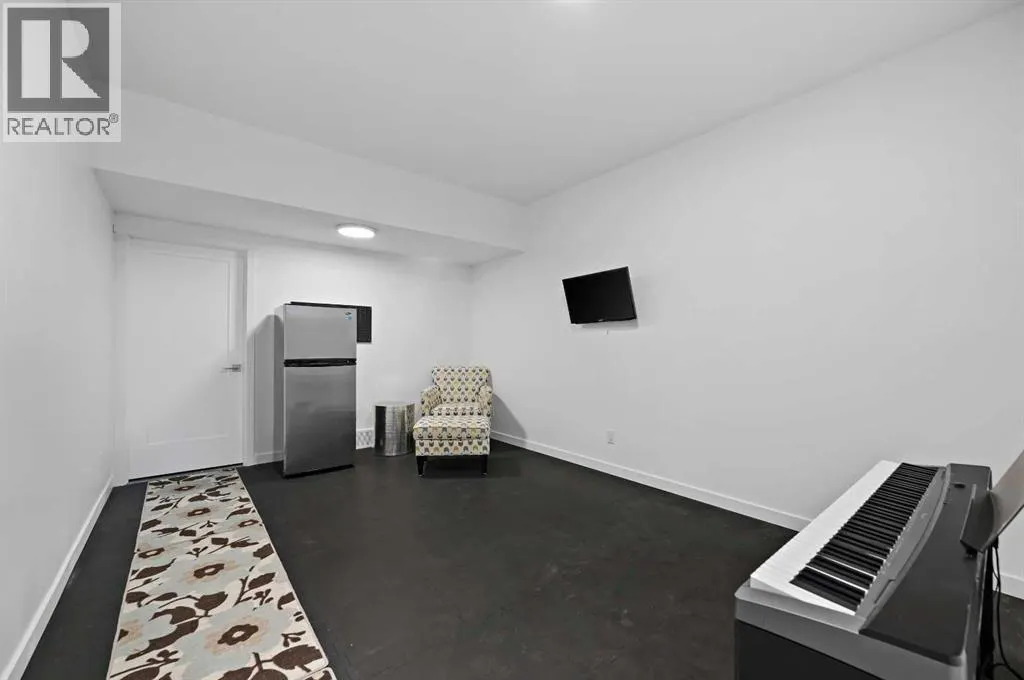 12 Cranbrook Mews SE
