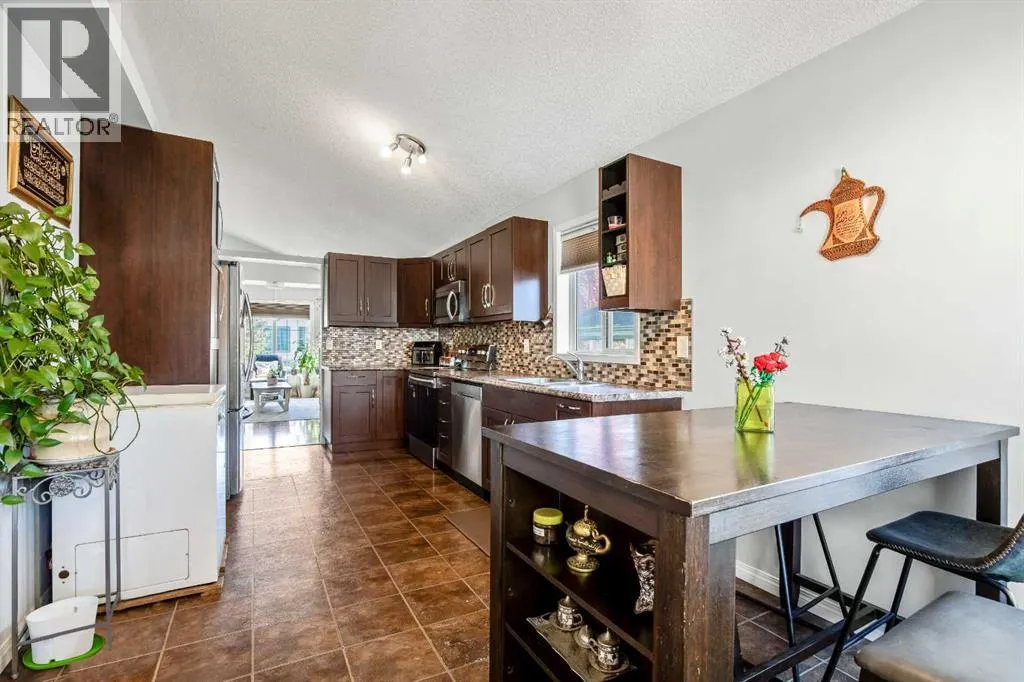 273 Mt Allan Circle SE