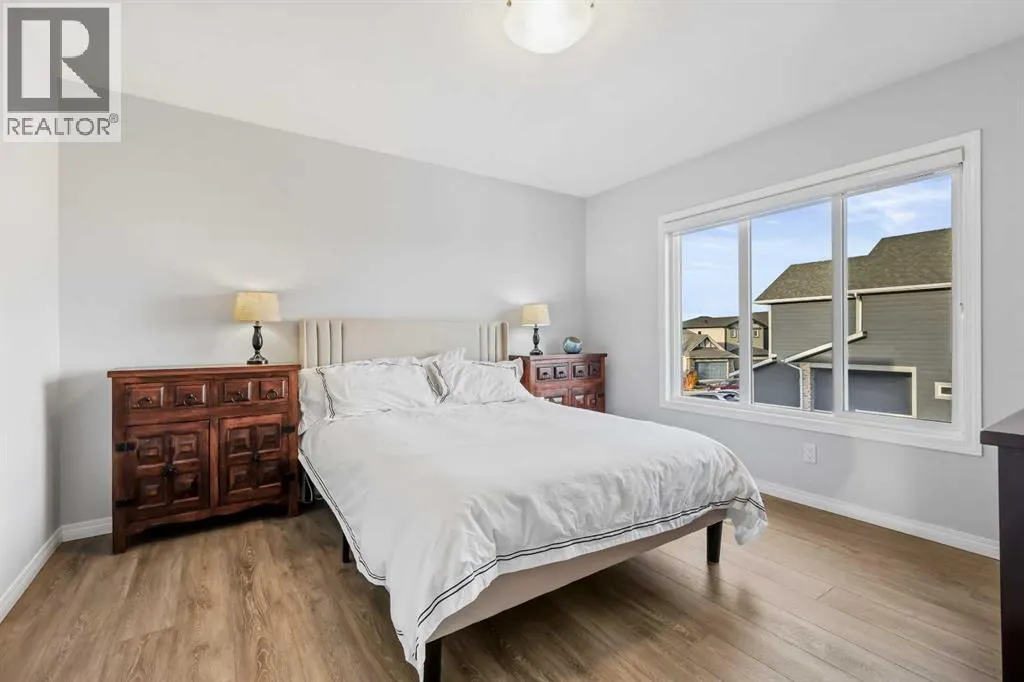 76 Legacy Glen Row SE