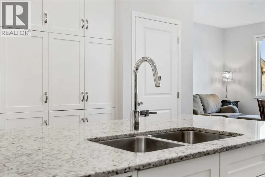 76 Legacy Glen Row SE