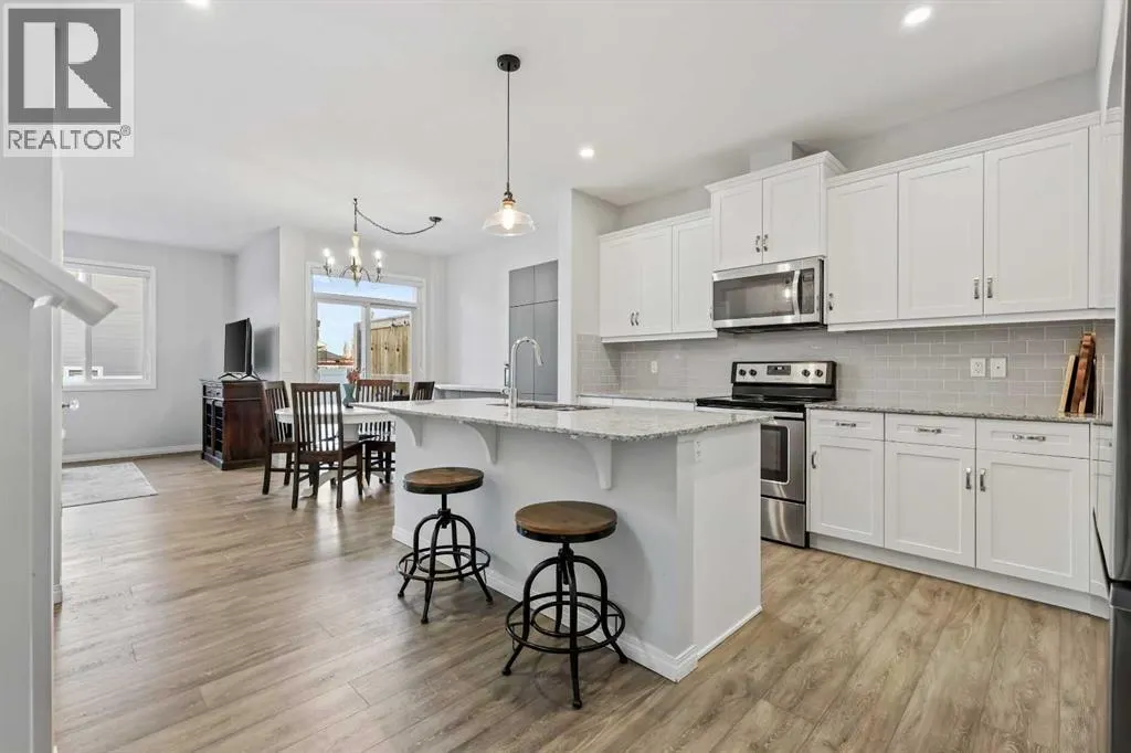 76 Legacy Glen Row SE