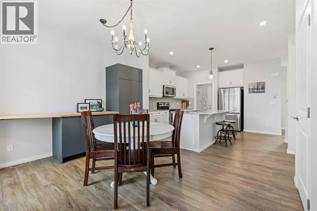 76 Legacy Glen Row SE