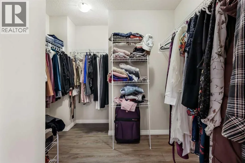 76 Legacy Glen Row SE