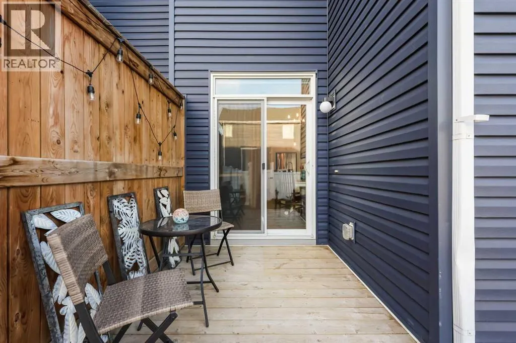 76 Legacy Glen Row SE