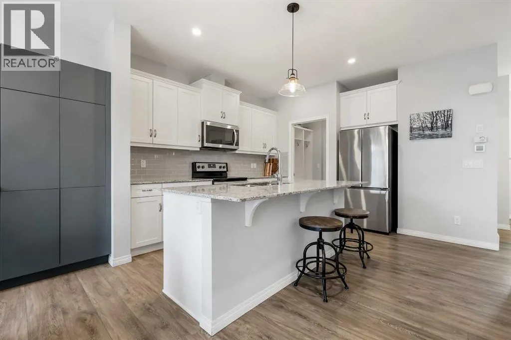 76 Legacy Glen Row SE