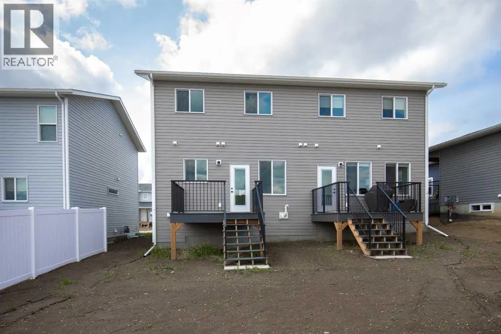 122 Gray Close