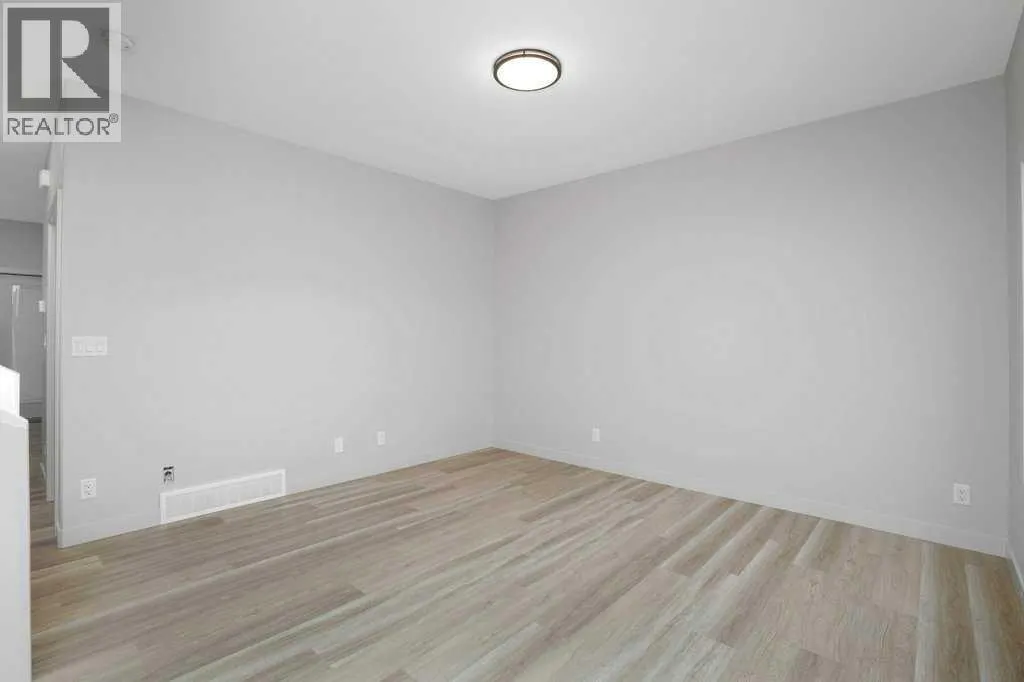 122 Gray Close