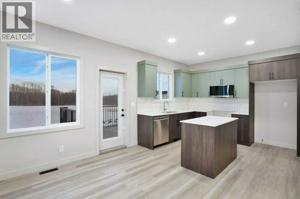 122 Gray Close