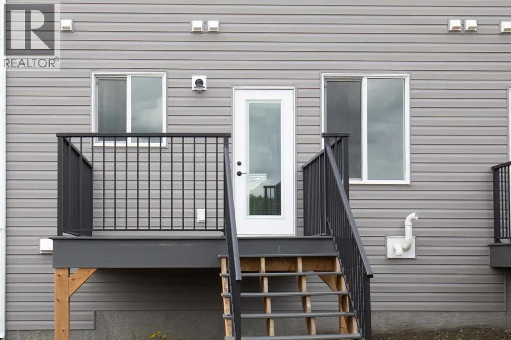 122 Gray Close