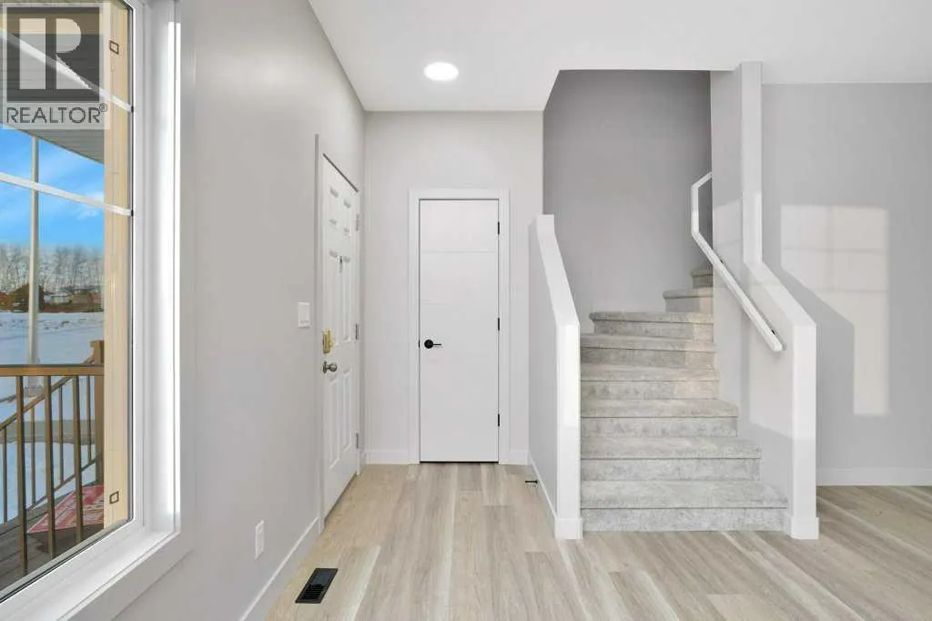 122 Gray Close