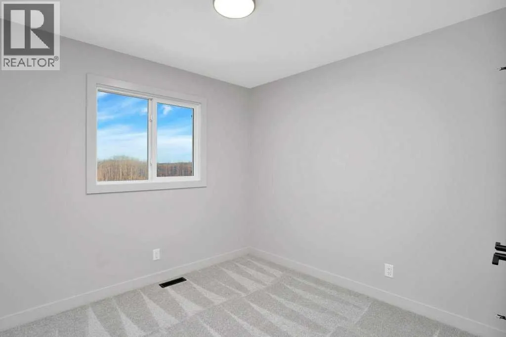 122 Gray Close