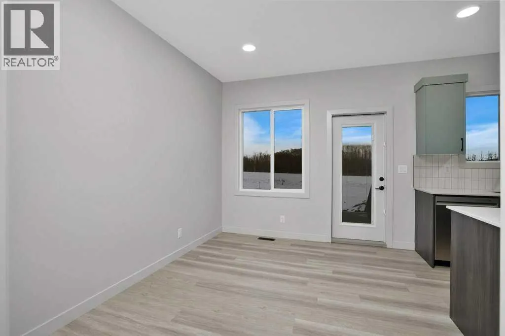 122 Gray Close