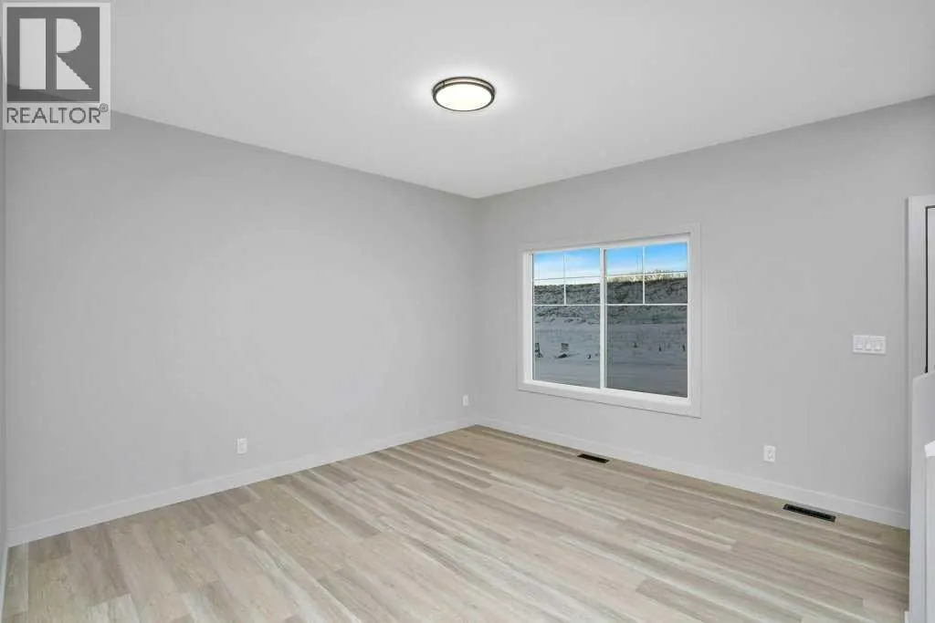 122 Gray Close