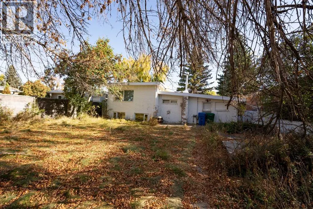 928 Mayor Magrath Drive S