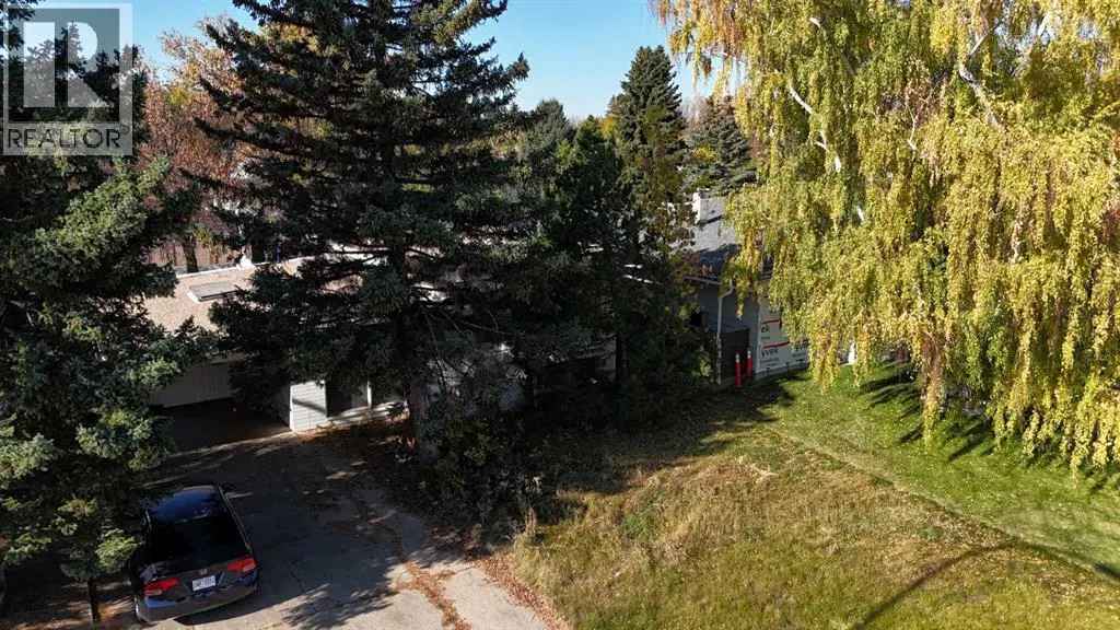 928 Mayor Magrath Drive S