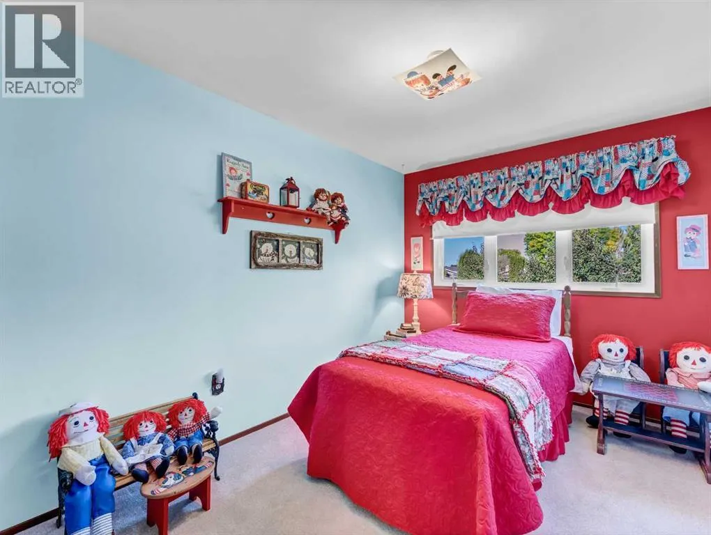 26 Ross Glen Green SE