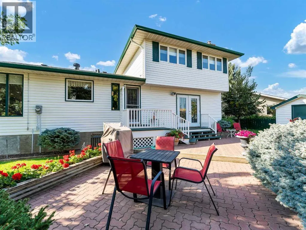 26 Ross Glen Green SE