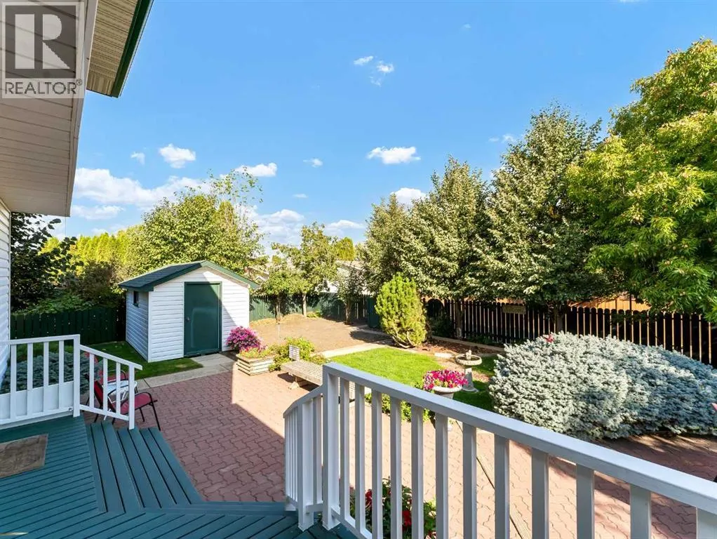 26 Ross Glen Green SE