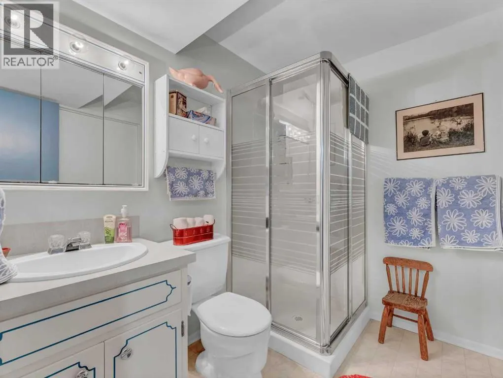 26 Ross Glen Green SE