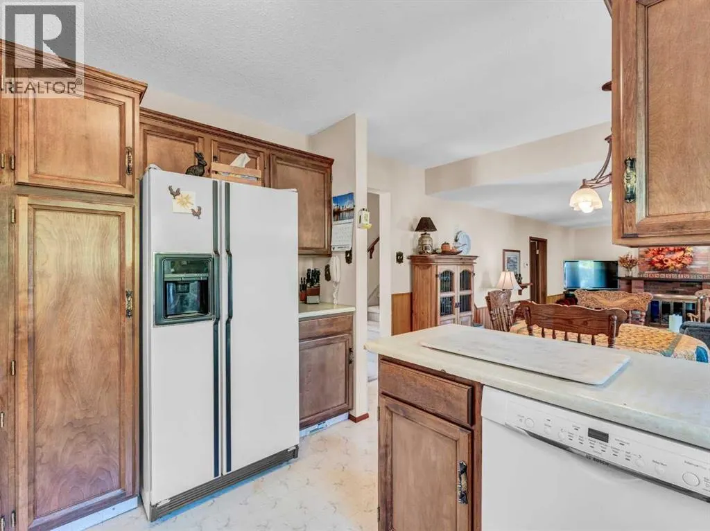 26 Ross Glen Green SE