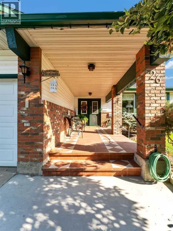 26 Ross Glen Green SE