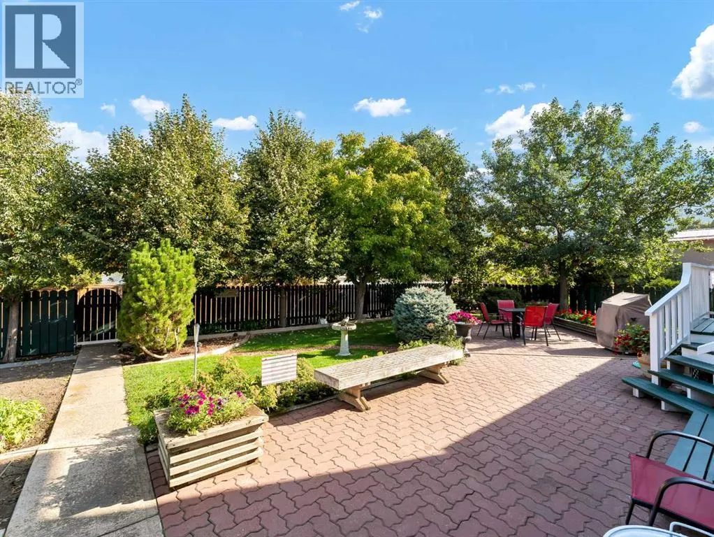 26 Ross Glen Green SE