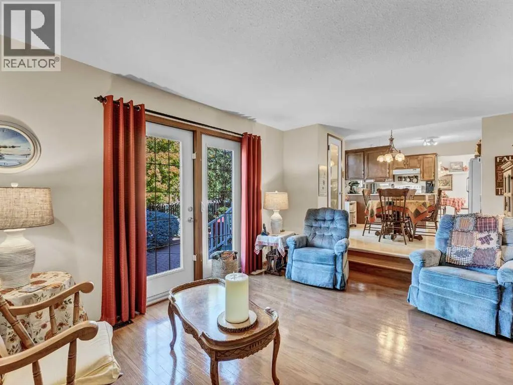 26 Ross Glen Green SE