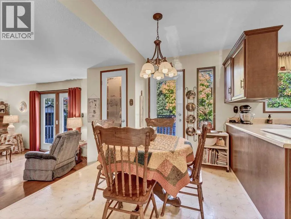 26 Ross Glen Green SE