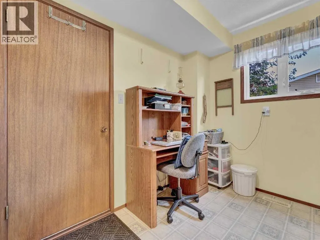 26 Ross Glen Green SE