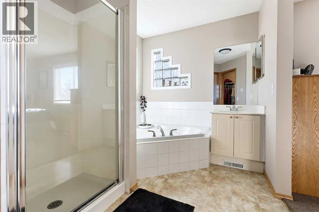 68 Douglas Glen Crescent SE