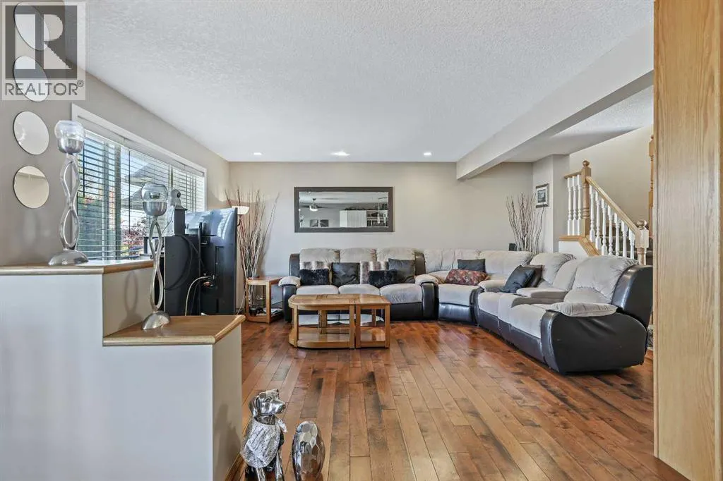 68 Douglas Glen Crescent SE