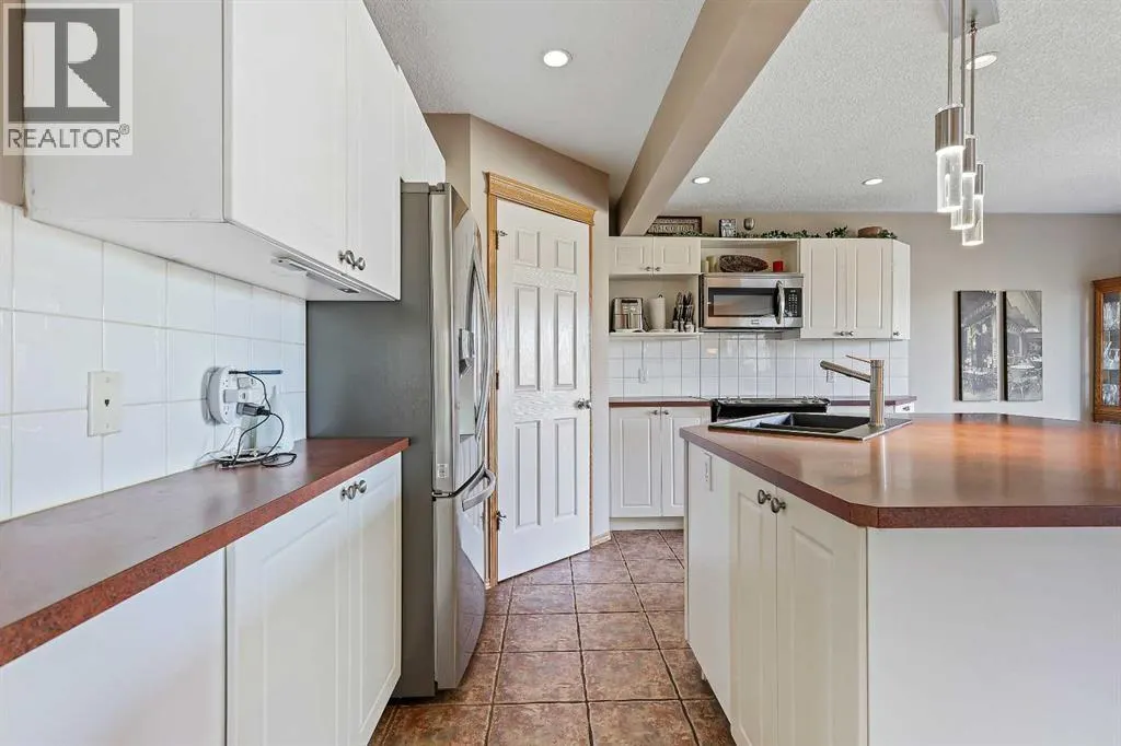 68 Douglas Glen Crescent SE