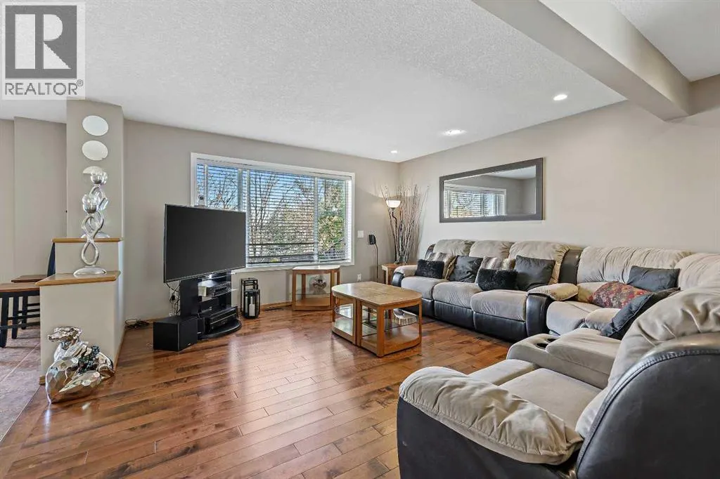 68 Douglas Glen Crescent SE