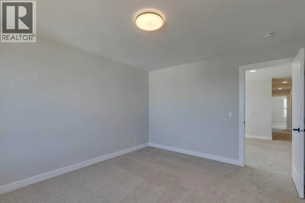 92 Amblefield Grove NW