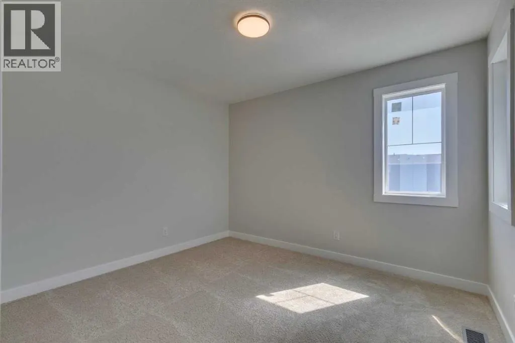92 Amblefield Grove NW