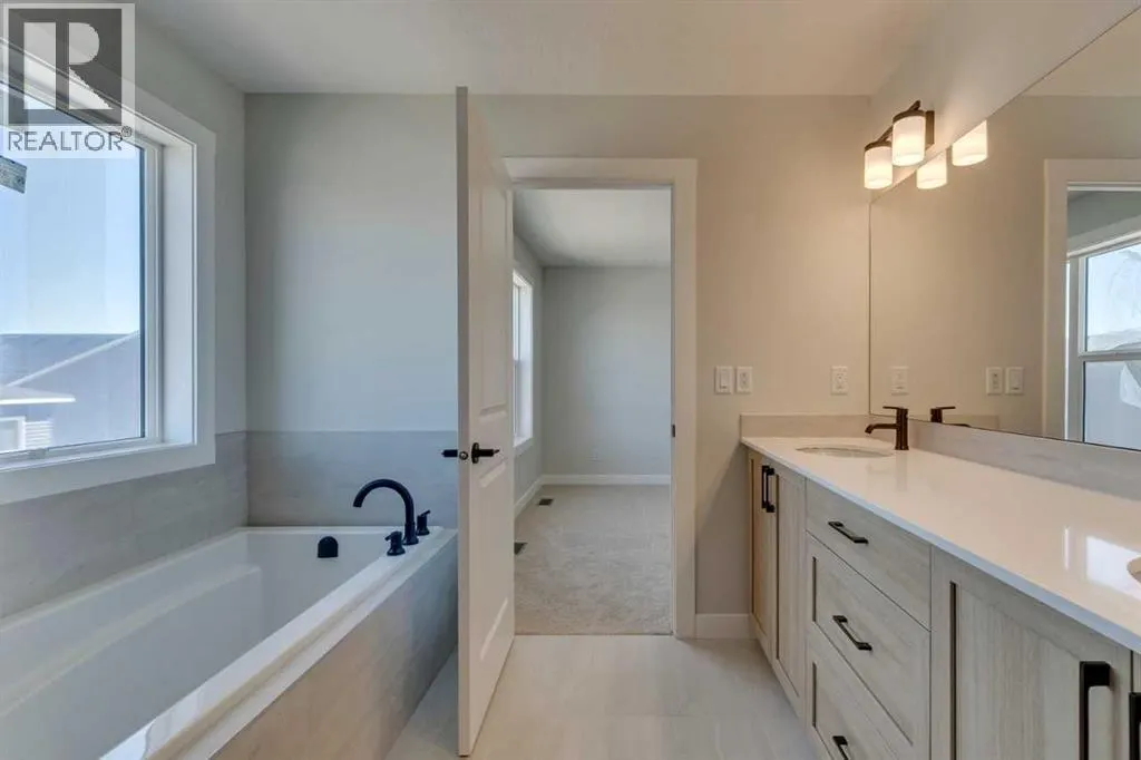 92 Amblefield Grove NW
