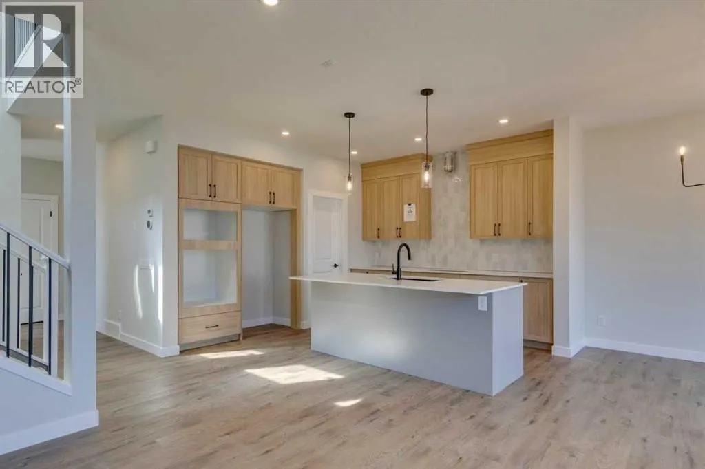 92 Amblefield Grove NW