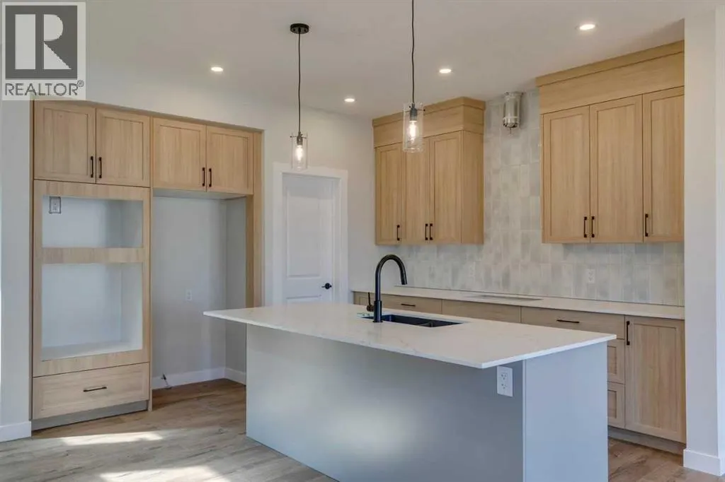 92 Amblefield Grove NW