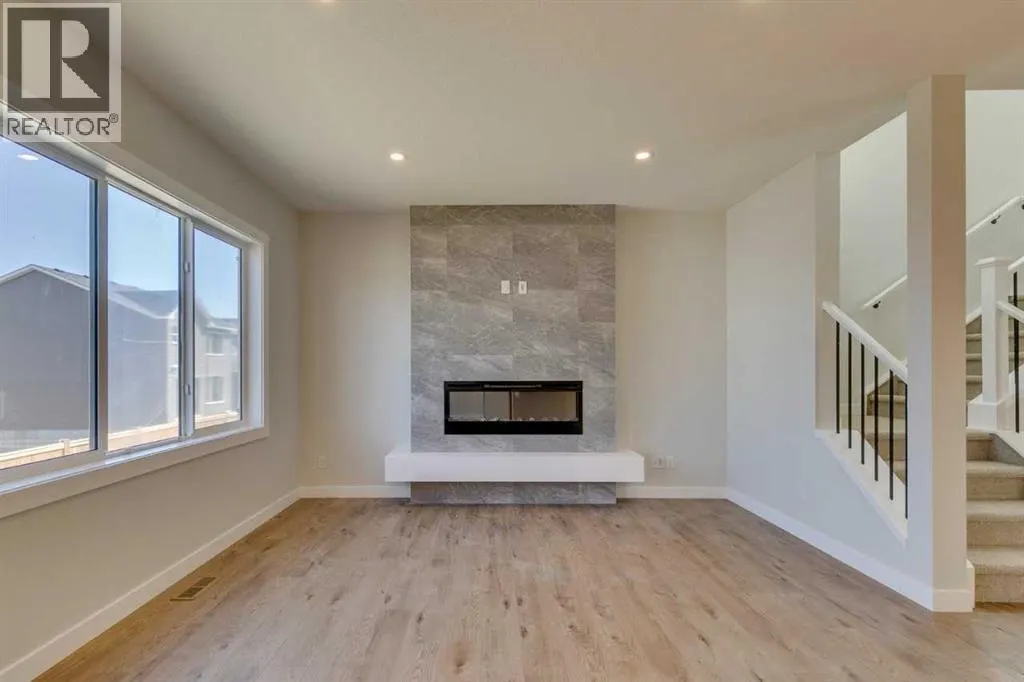 92 Amblefield Grove NW