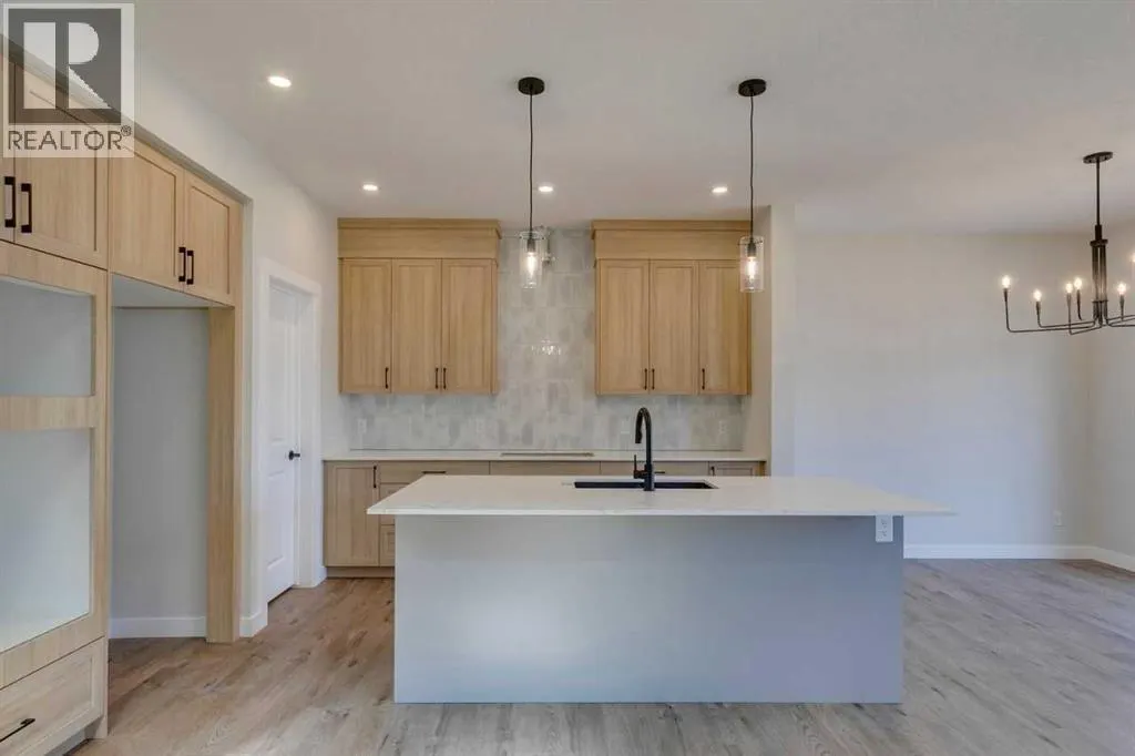 92 Amblefield Grove NW