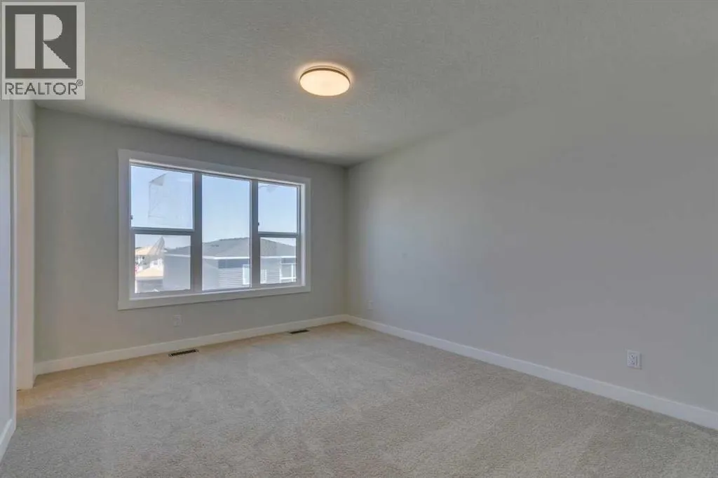 92 Amblefield Grove NW