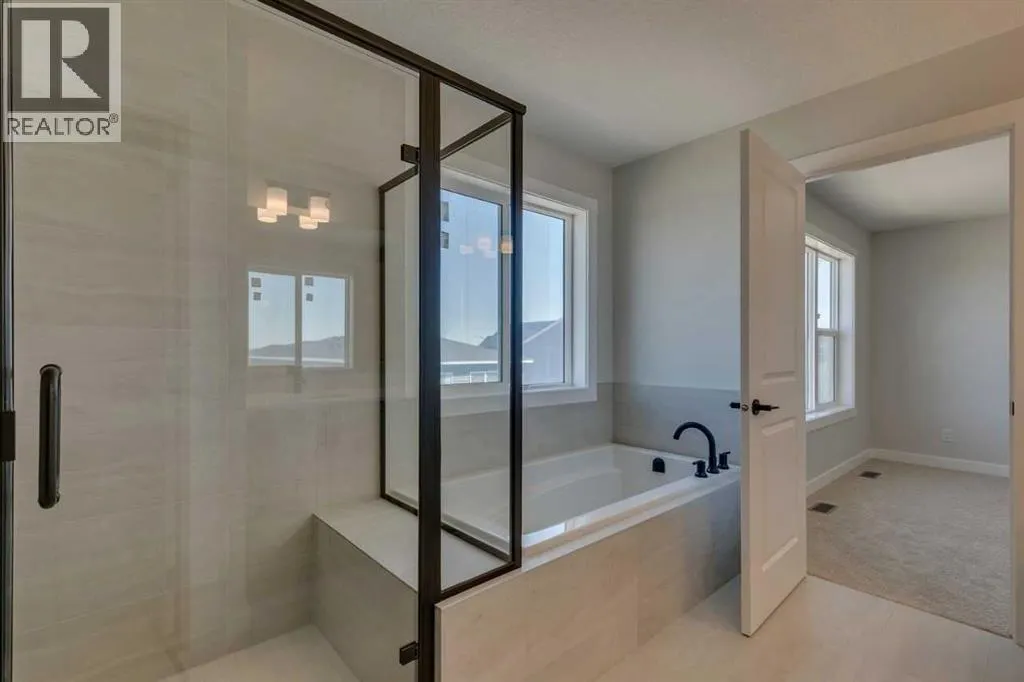 92 Amblefield Grove NW
