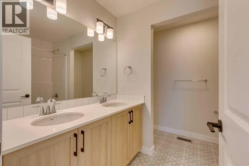 92 Amblefield Grove NW