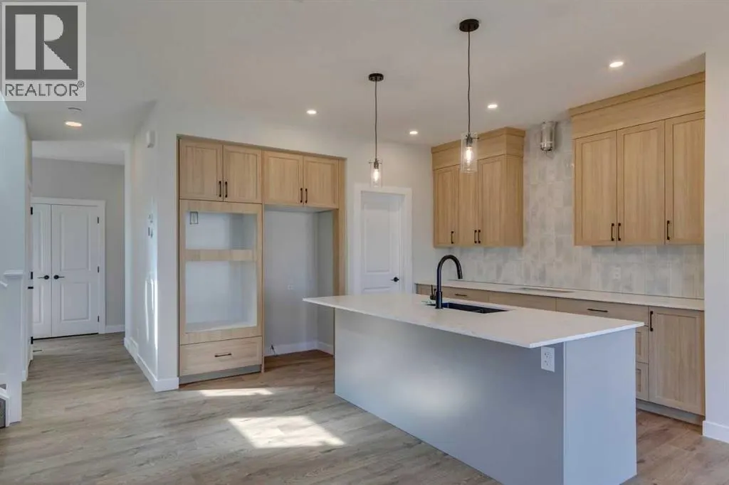 92 Amblefield Grove NW